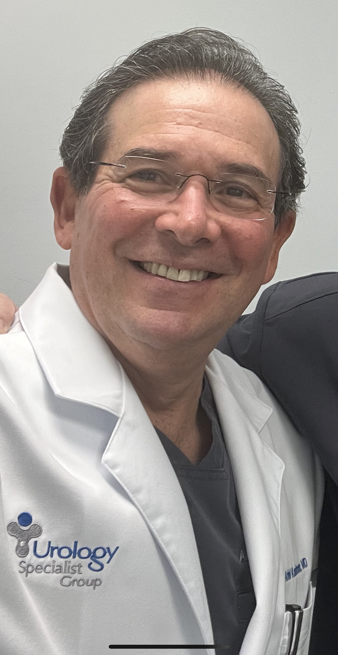 Dr. Ariel Kaufman