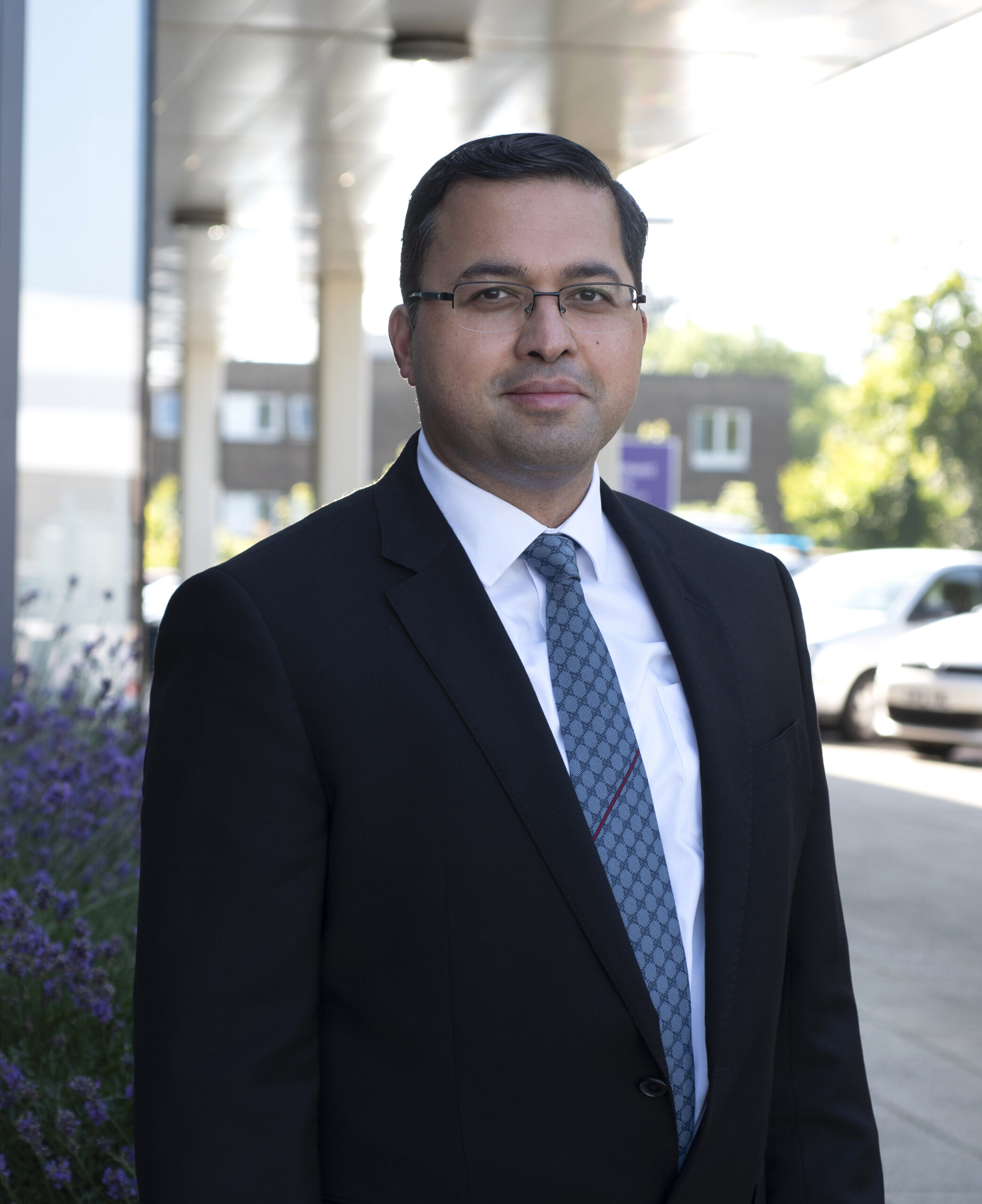 Photo of Prof. Nikhil Vasdev