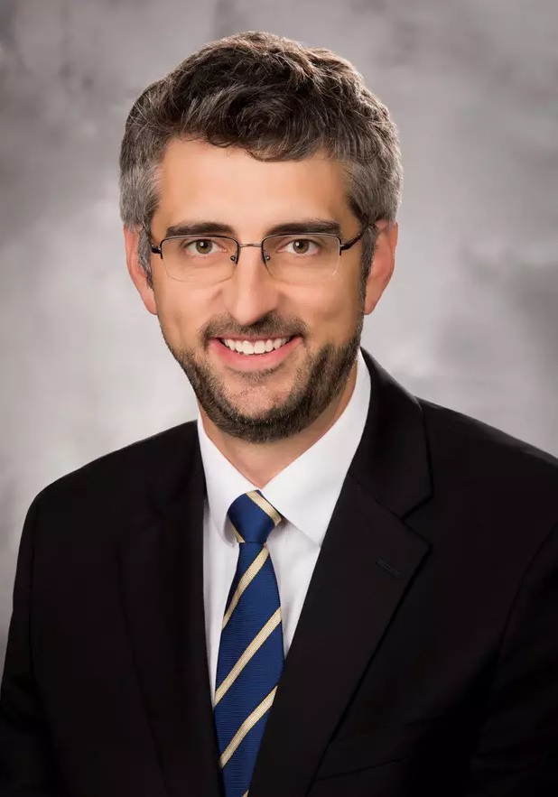 Photo of Dr. Daniel Flewelling
