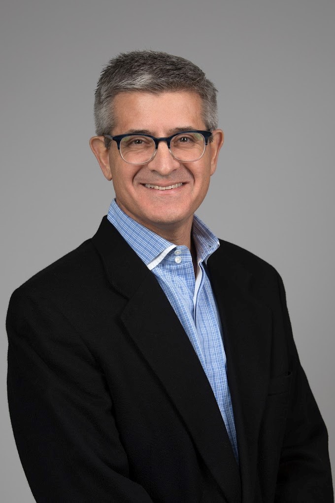 Photo of Dr. Stephen Siegel