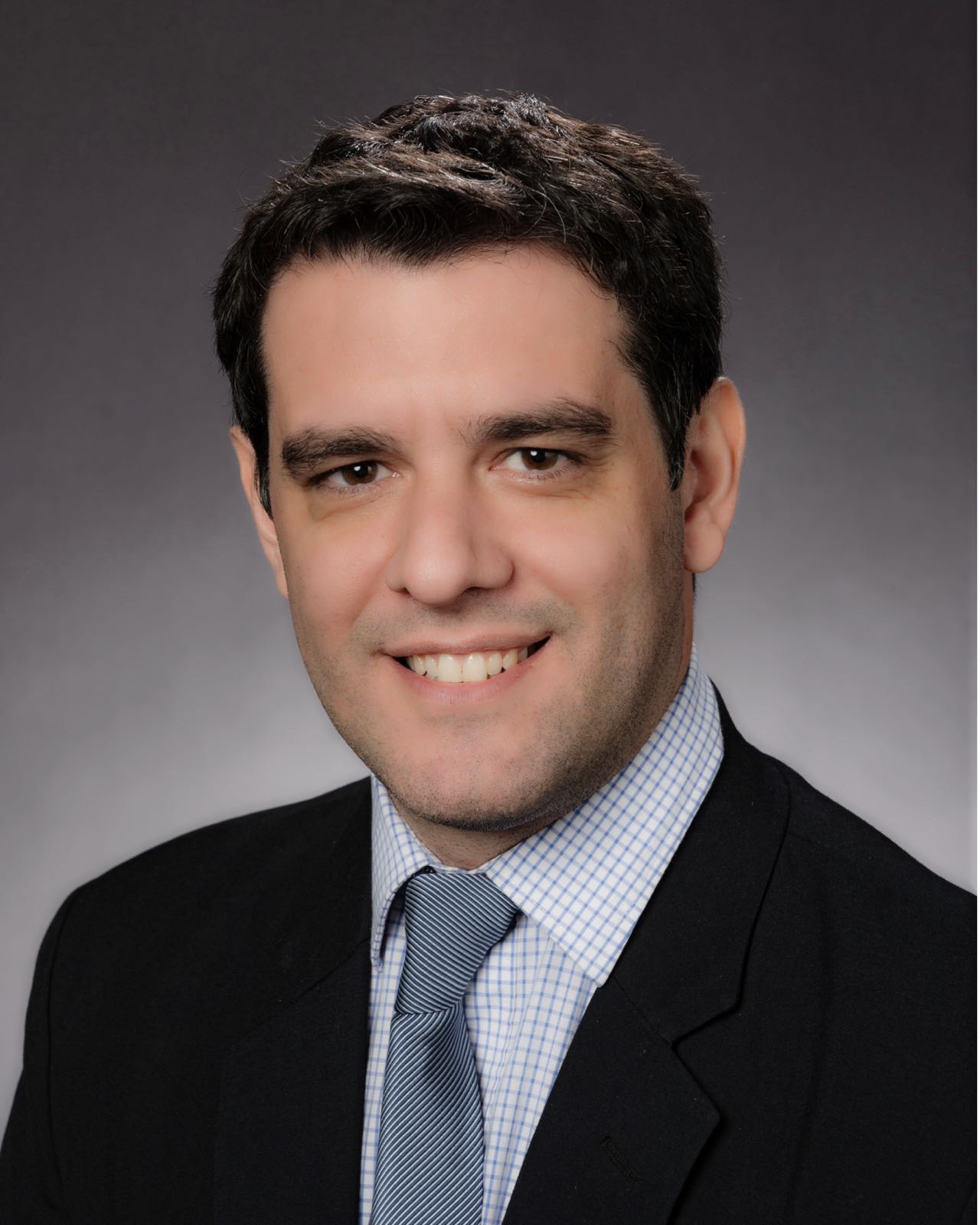 Photo of Dr. Fernando Caumont