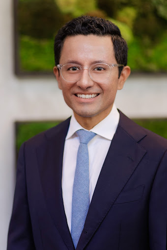 Photo of Dr. Alvaro Santamaria