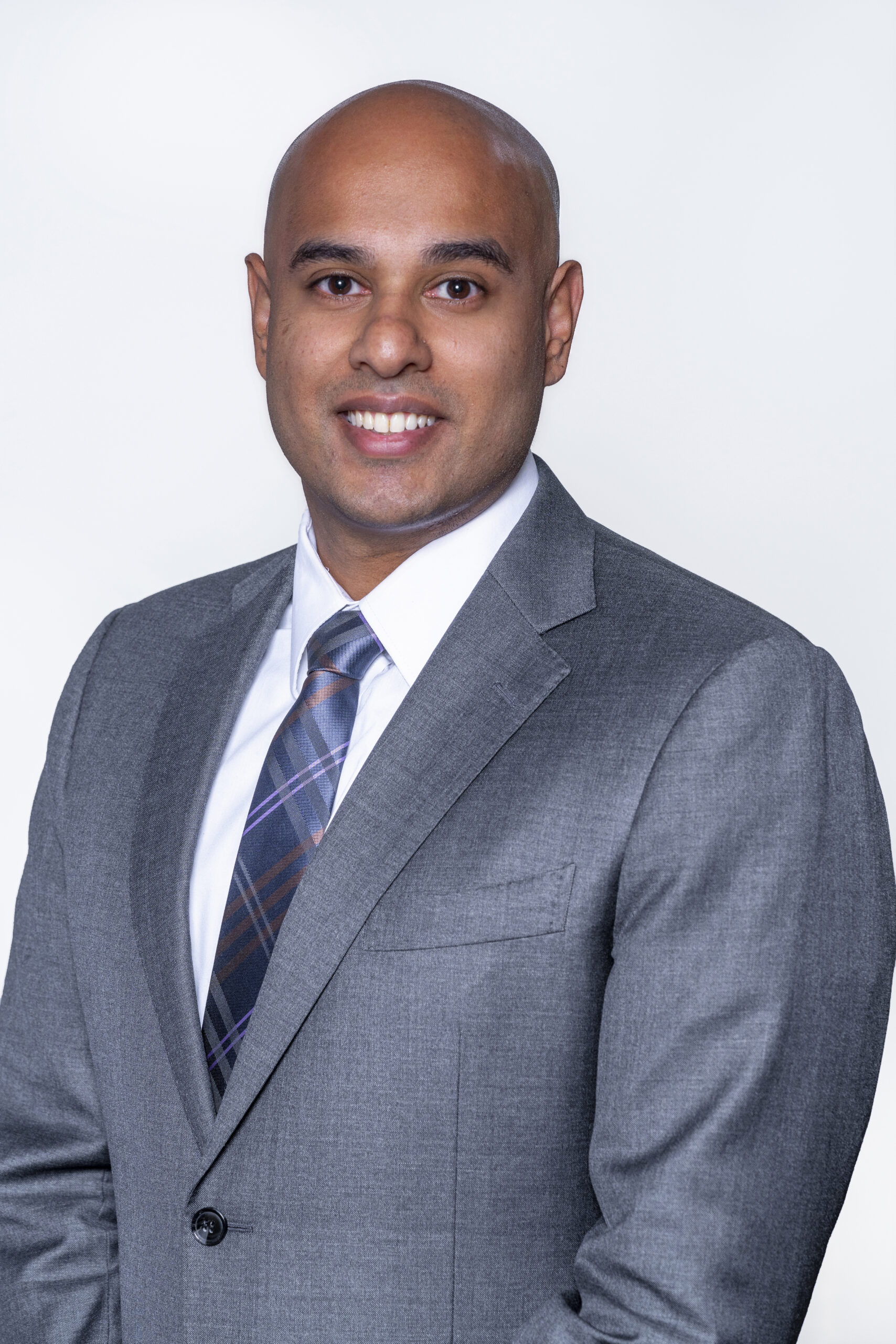 Photo of Dr. Varun Sundaram