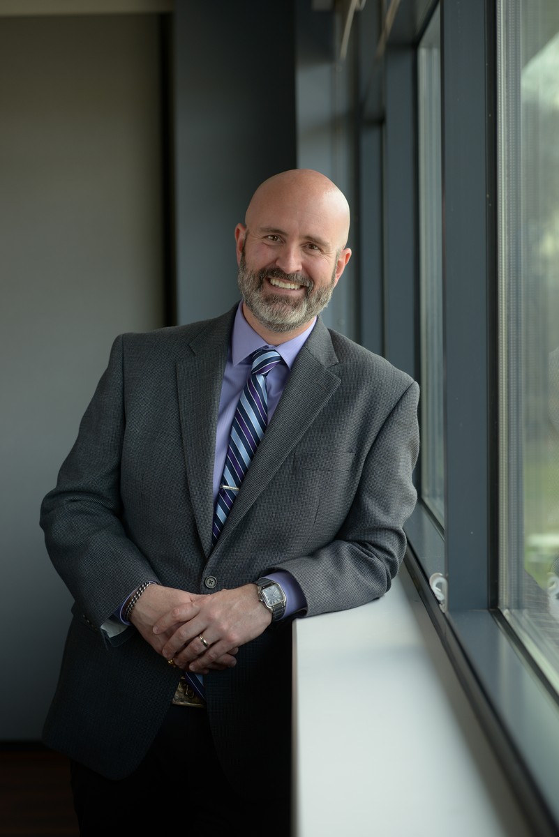 Photo of Dr. Timothy Tausch